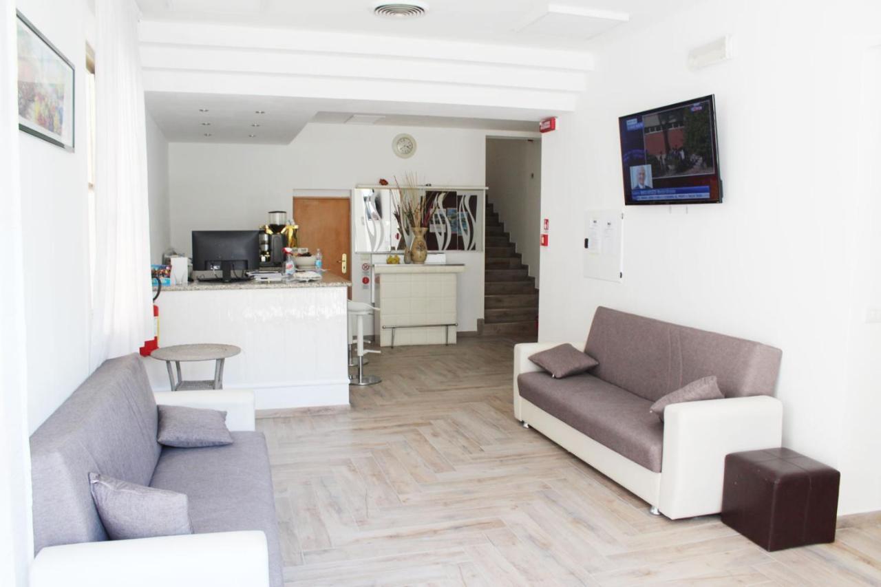 Hotel Luna Rimini Eksteriør bilde