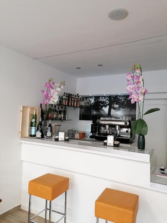 Hotel Luna Rimini Eksteriør bilde